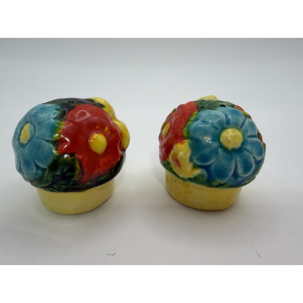 Vintage Salt & Pepper Shakers Ceramic Flowers In Basket Turquoise Yellow Red - Picture 5 of 10